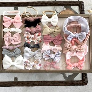 Nylon headband baby bows.